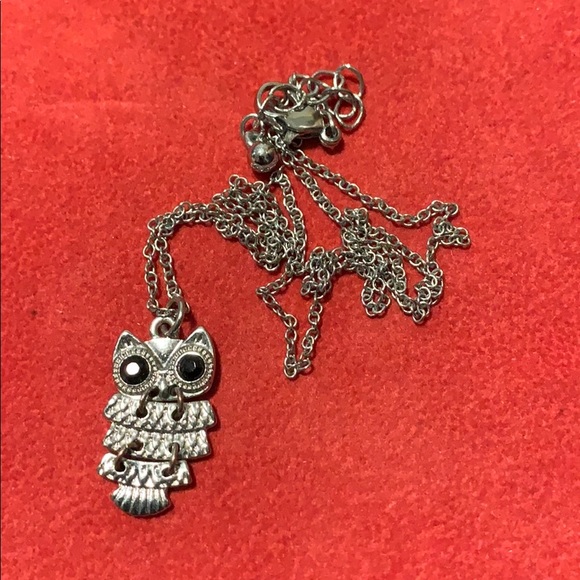 Silver and Black Owl Necklace - Picture 1 of 3